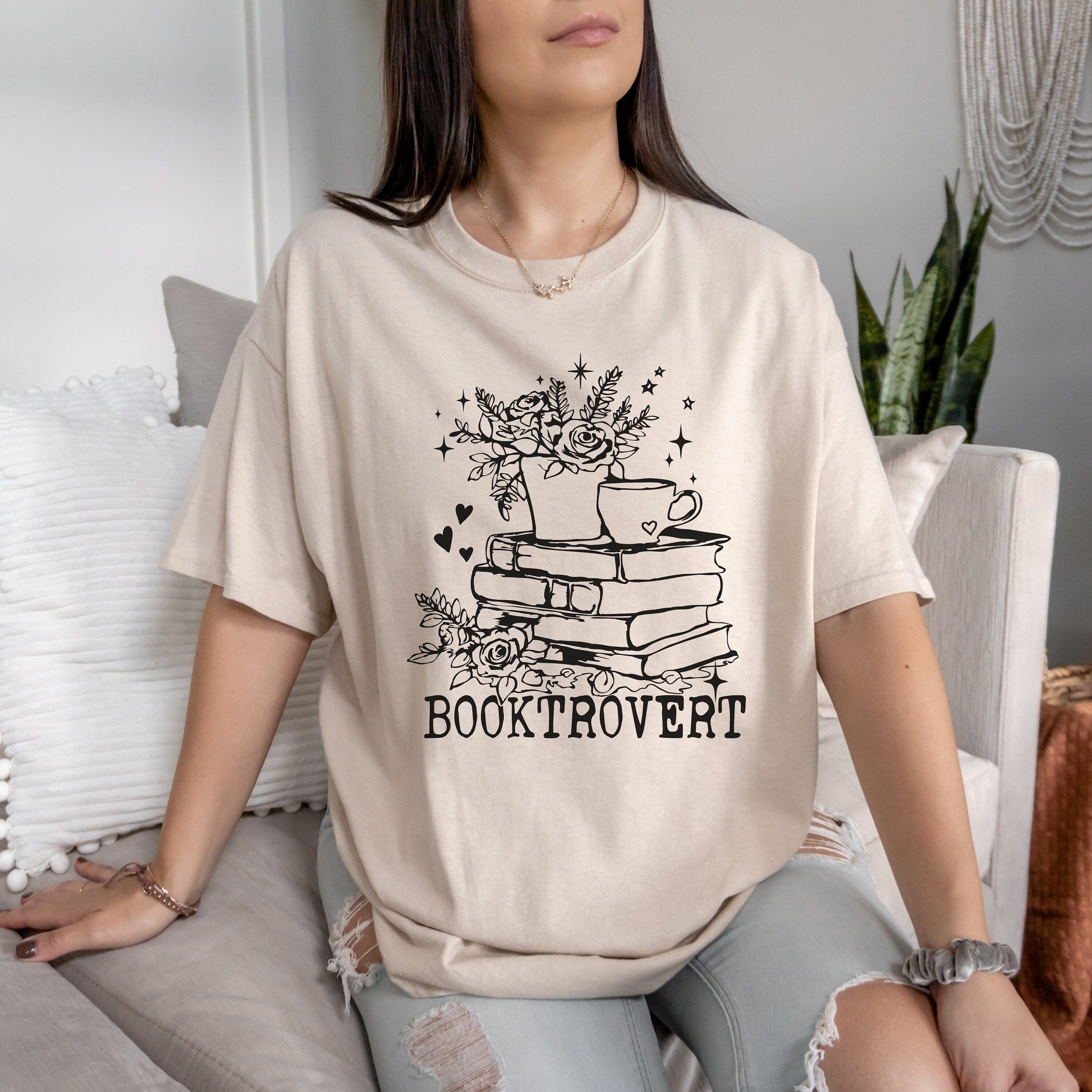 Booktrovert T-Shirt