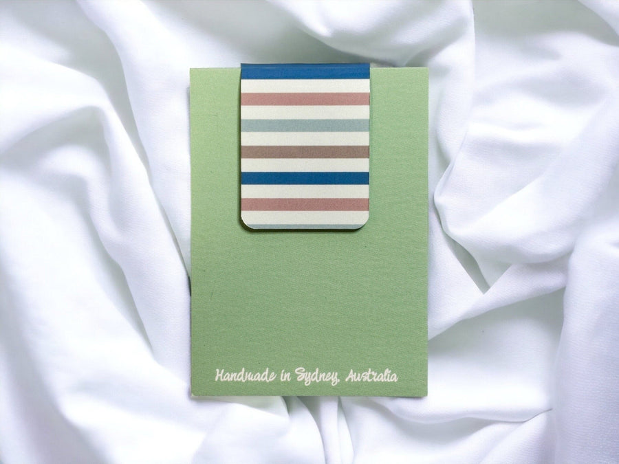 Patterned Magnetic Bookmarks